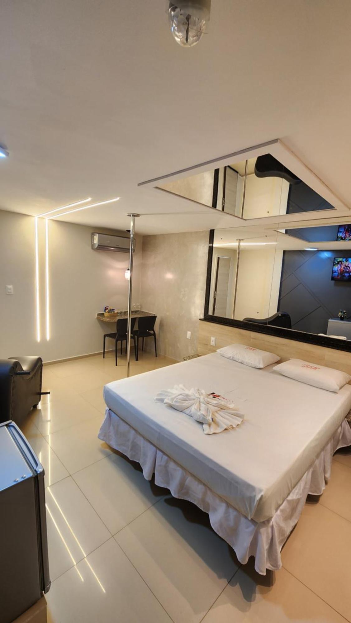 Henry'S Motel 아르코베르지 외부 사진